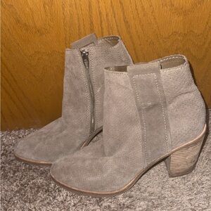Women's Suede Ankle Boots - Gray